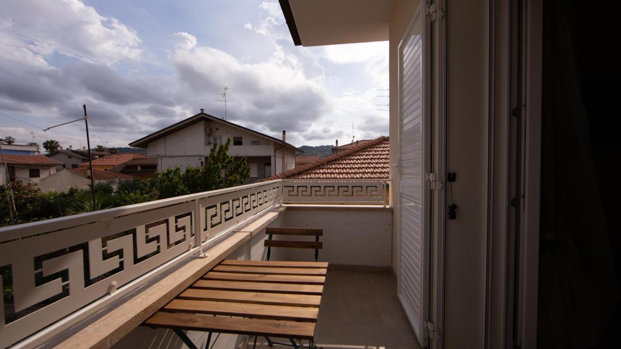 Aria Di Sale Bed & Breakfast Мартинсикуро Екстериор снимка